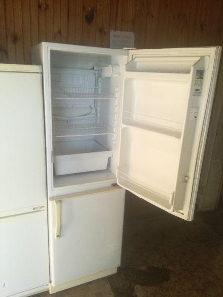 Kic fridge freezer and R1400