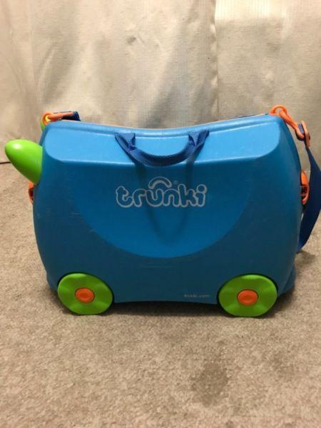 Trunki Kids Pull or Sit On Suitcase