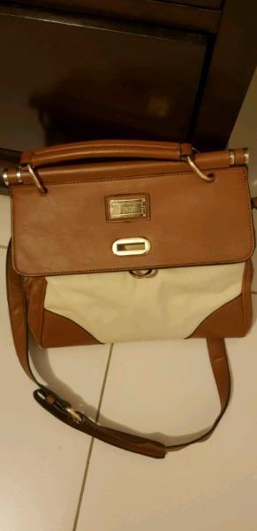 Tosoni leather handbag