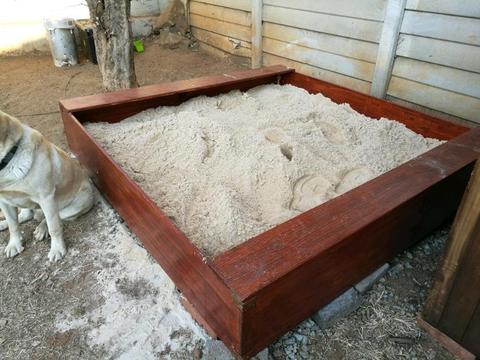 Sandpit play sand