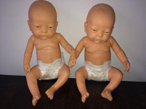 Newborn lifelike realistic vinyl dolls