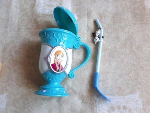 DISNEY FROZEN PRINCESS and OLAF CUP AND SPOON IN GREAT CONDITION