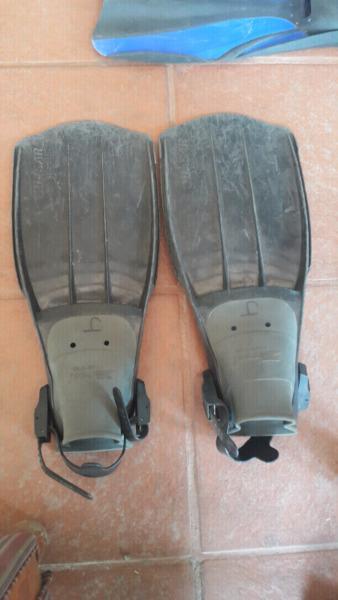 Scuba diving fins flippers reef marine Large