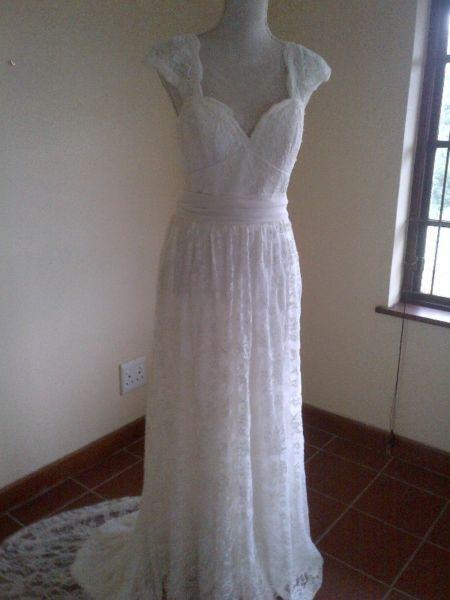 Brand New Ivory Lace Wedding Dress