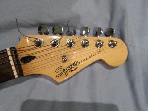 Fender Stratocaster Squier ekectric guitar