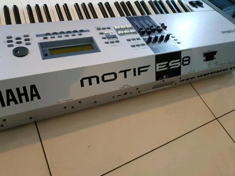 Yamaha motif ES8 work station Keyboard