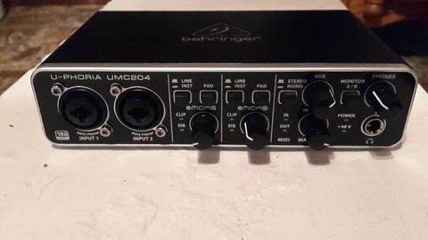 Behringer U-Phoria UMC204