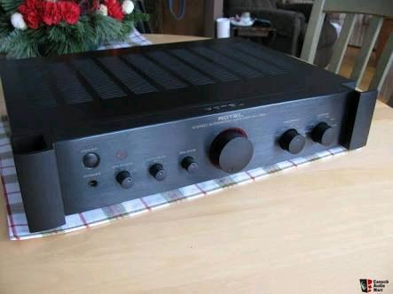 Rotel RA 1062 Amplifier on remote