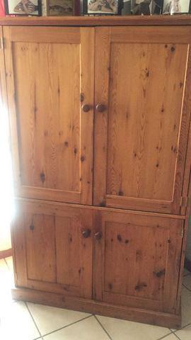 Beautiful Oregon Pine Cabinet @ only R2000