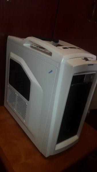 Coolermaster Scout II, Midi Tower, Windowed, Ghost White, ATX Case