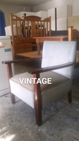 ✔EXQUISITE Vintage Armchair in Teak (circa 1950)