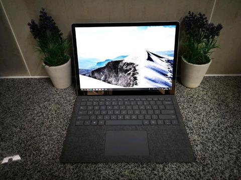 Latest Microsoft Surface Laptop 7th Gen / i5 / 256GB