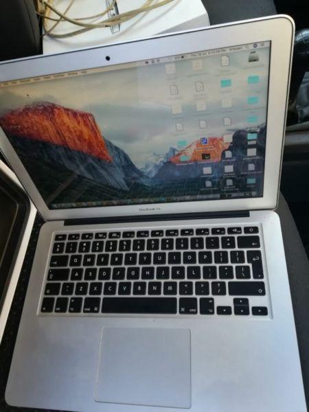 i5 MacBook Air Like New