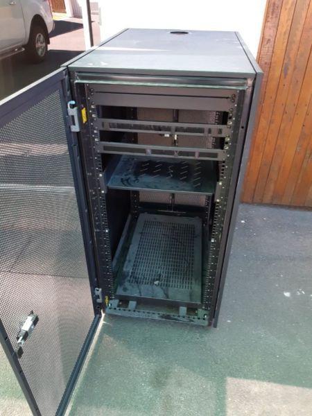 Black Metal Server Container Box