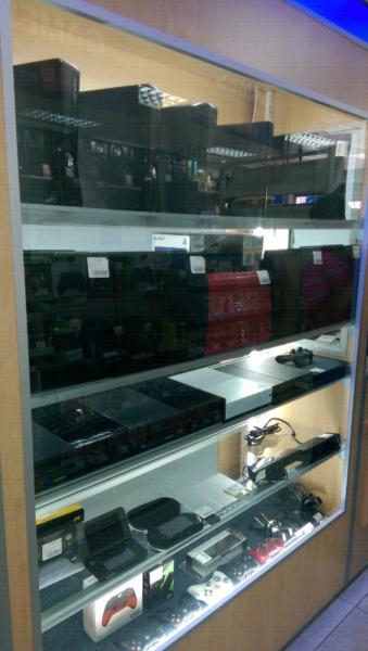 Game console and accessories on sale @ 10% discount