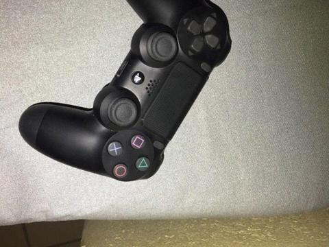 PlayStation 4 DualShock Controller