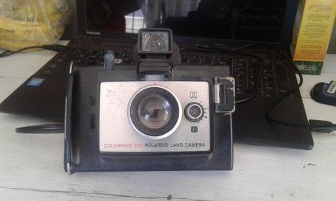 Vintage Polaroid land camera colorpack 100