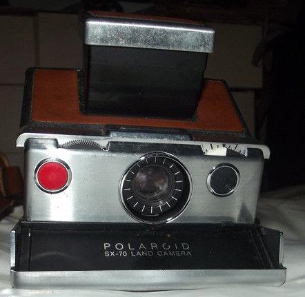Polaroid SX- 70 land Camera in leather bag