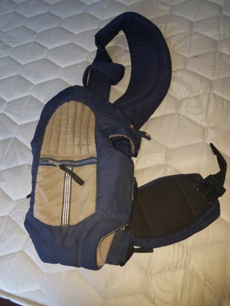 Baby carrier pouch