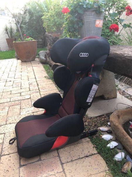 AUDI youngster plus 4-12kg booster seat