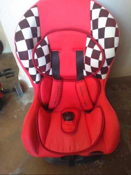 Chelino blazer 9-18kg red/white seat