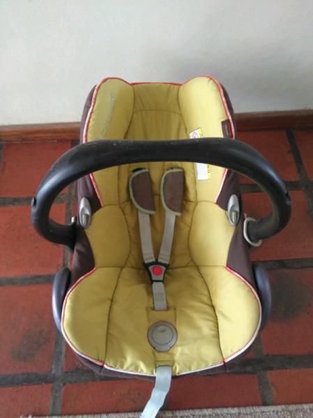 Maxi Cosi Infant Seat
