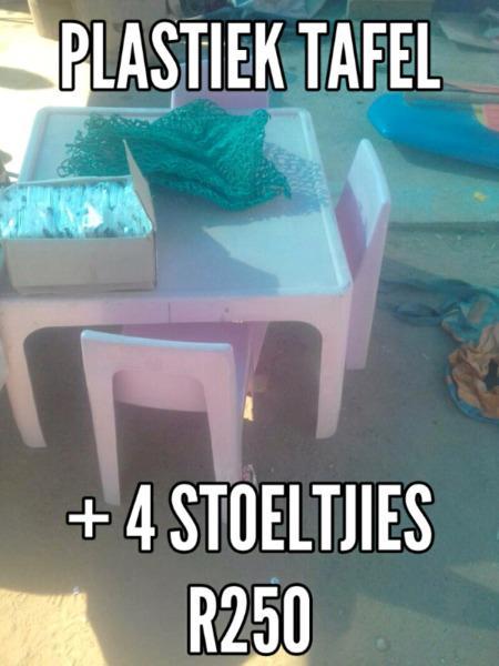Kiddies Plastic Table and 4 Chairs
