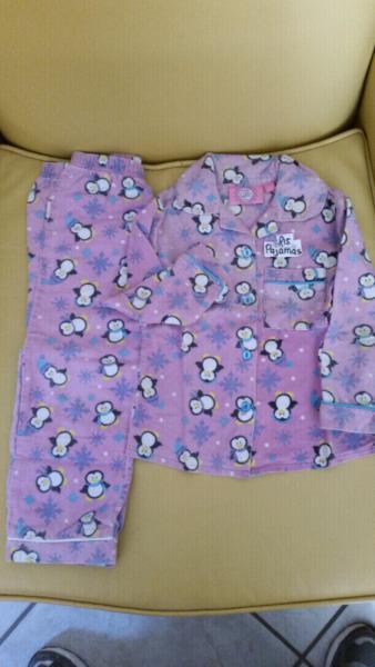 Pajamas 2 - 3 Yrs