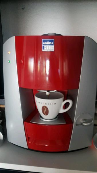 Lavazza blue espresso machine plus pods