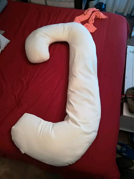Pregnancy pillow, large U-shaped (good condition)