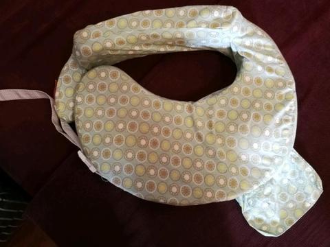 Breastfeeding pillow for sale