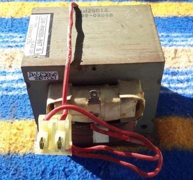 USED 230 Volt AC Daewoo Convection Microwave Transformers - DW-R90S0-86T