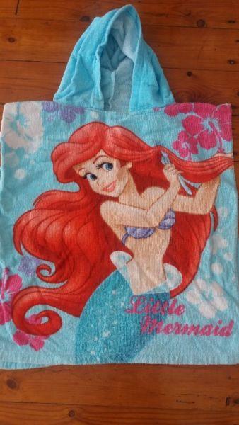 Character girls hooded towel mermaid