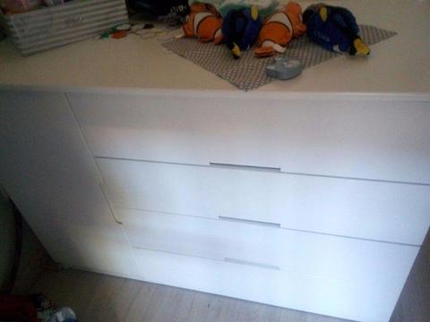 white compactum R950 or closest offer
