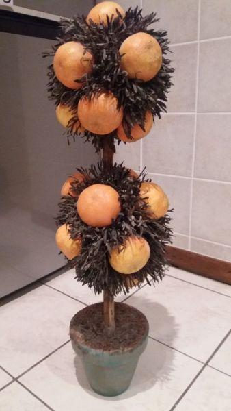 Toparie Tree with Oranges