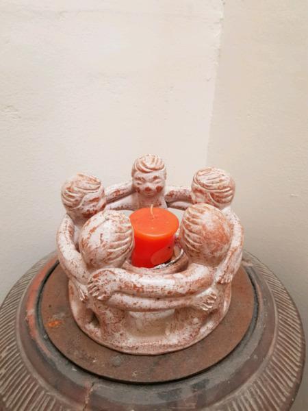 Round men candle holder
