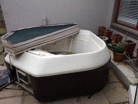 Jacuzzi 6-seater