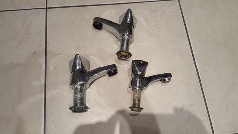 Cobra basin taps in very good condition