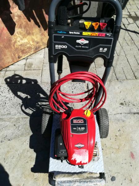 Briggs and Stratton patrol Water jet