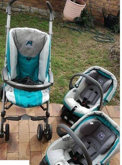 Peg Perego 5 pieces, 1 stroller, 2 infant seats and two bases