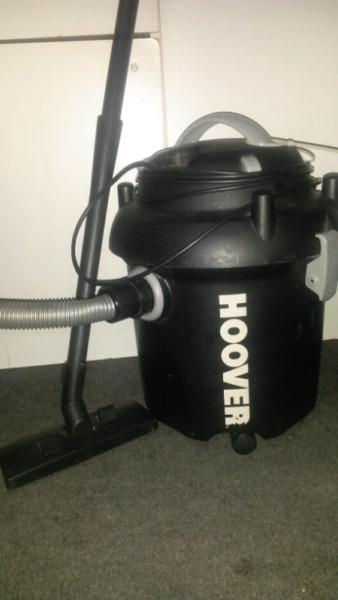 Heavy duty vacuum cleaner for sale R400