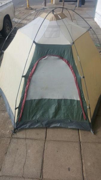 Tent Camp Craft Dome Tent 2 Sleeper In prestine condition