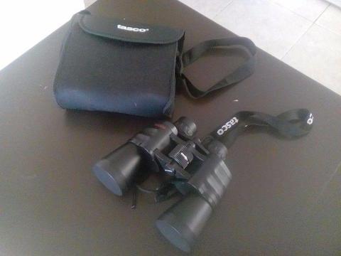 Tasco binoculars like new with bag