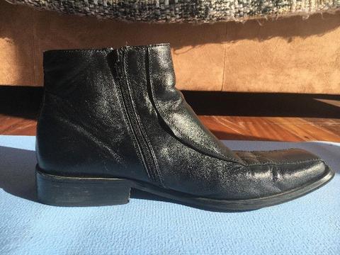 TAROCASH - ankle boot / shoes size 11