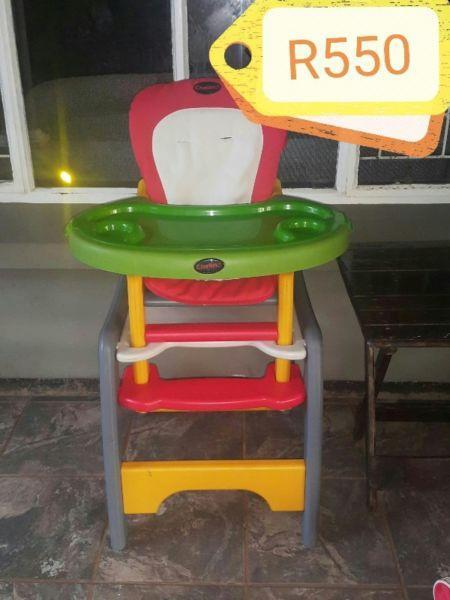 Chellino feeding chair