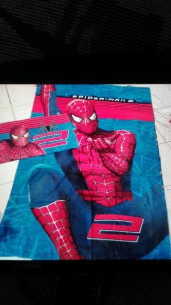 Second hand spider man bedding and curtains