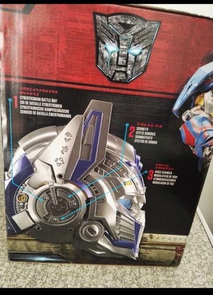 Transformers Optimus Prime Voice Changing Mask Premier edition