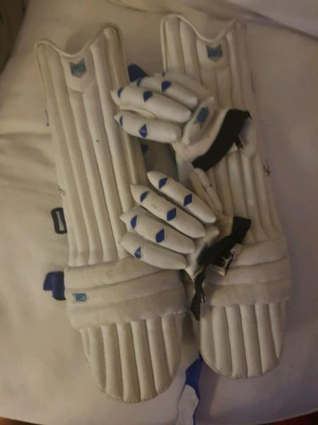 GM Cricket pads and gloves Small size