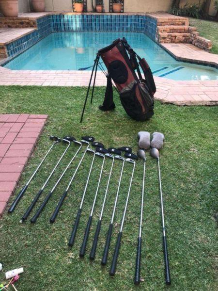 (Father,Son) 2x Sets of golf clubs