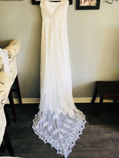 Secondhand Lace Wedding dress